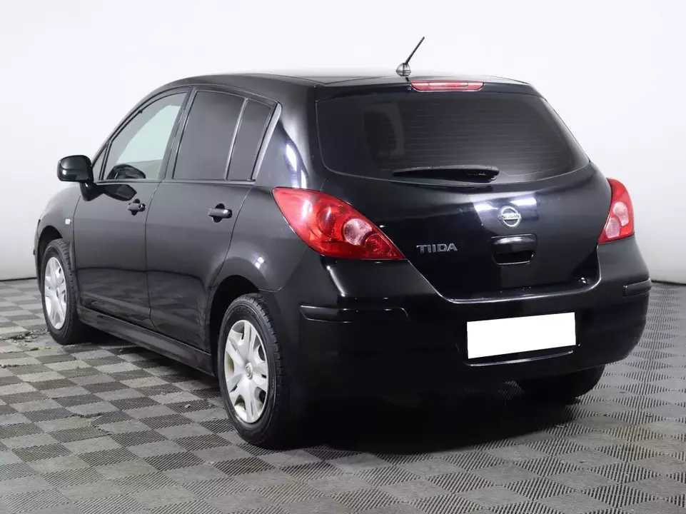 Nissan Tiida, фото №7
