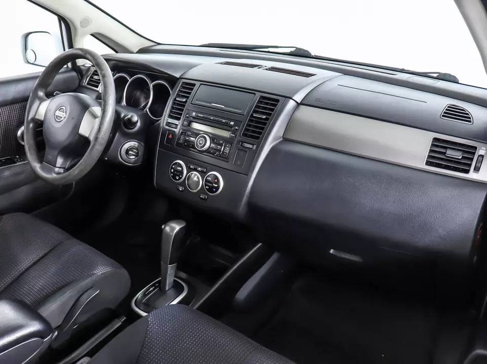 Nissan Tiida, фото №10