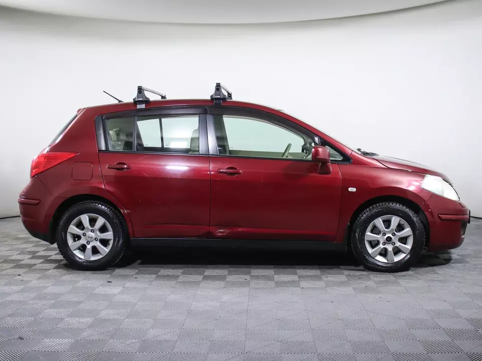 Nissan Tiida, фото №4