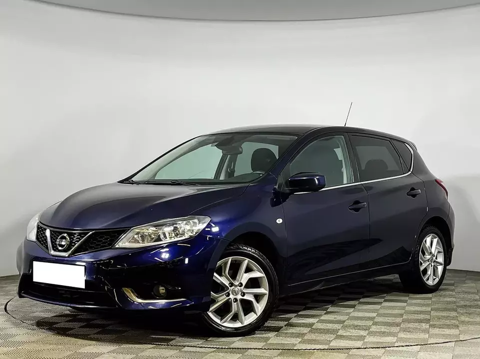 Nissan Tiida, фото №1