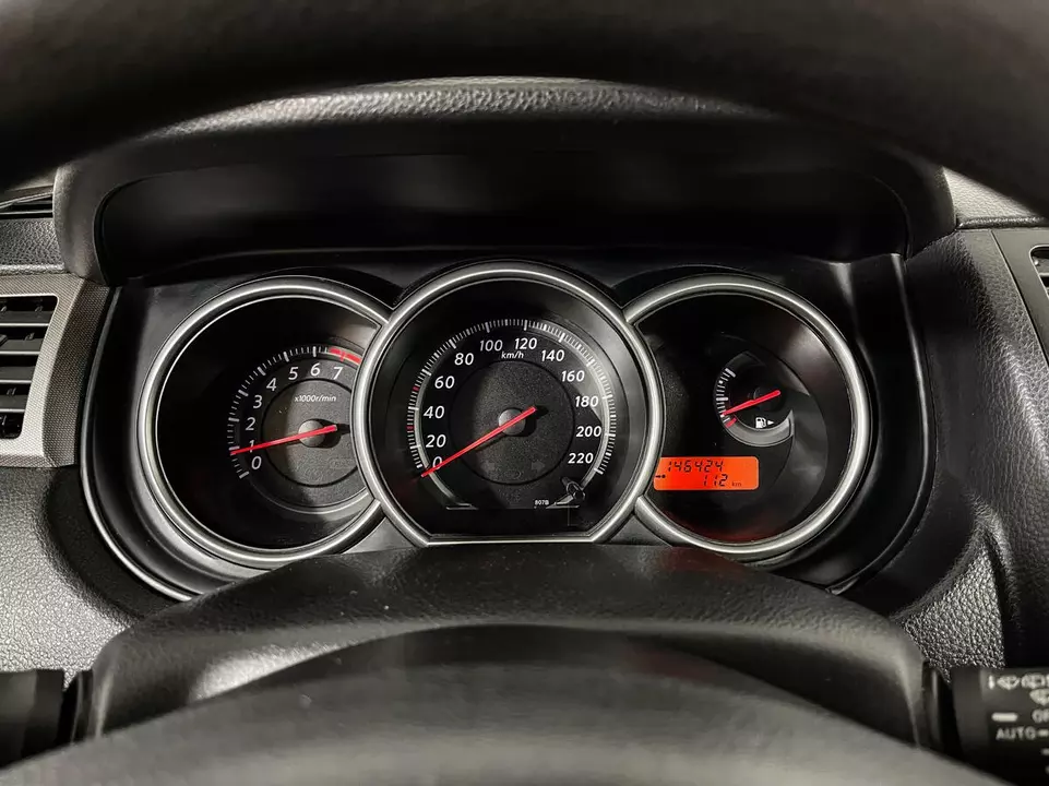 Nissan Tiida, фото №11