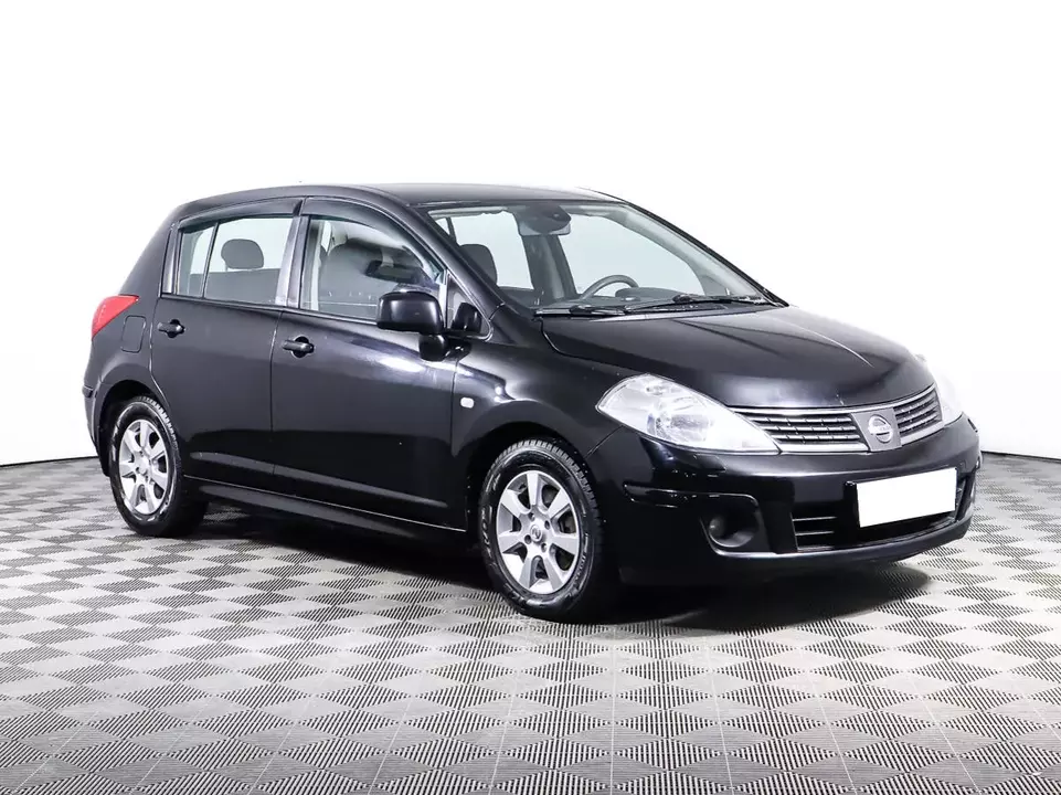 Nissan Tiida, фото №3