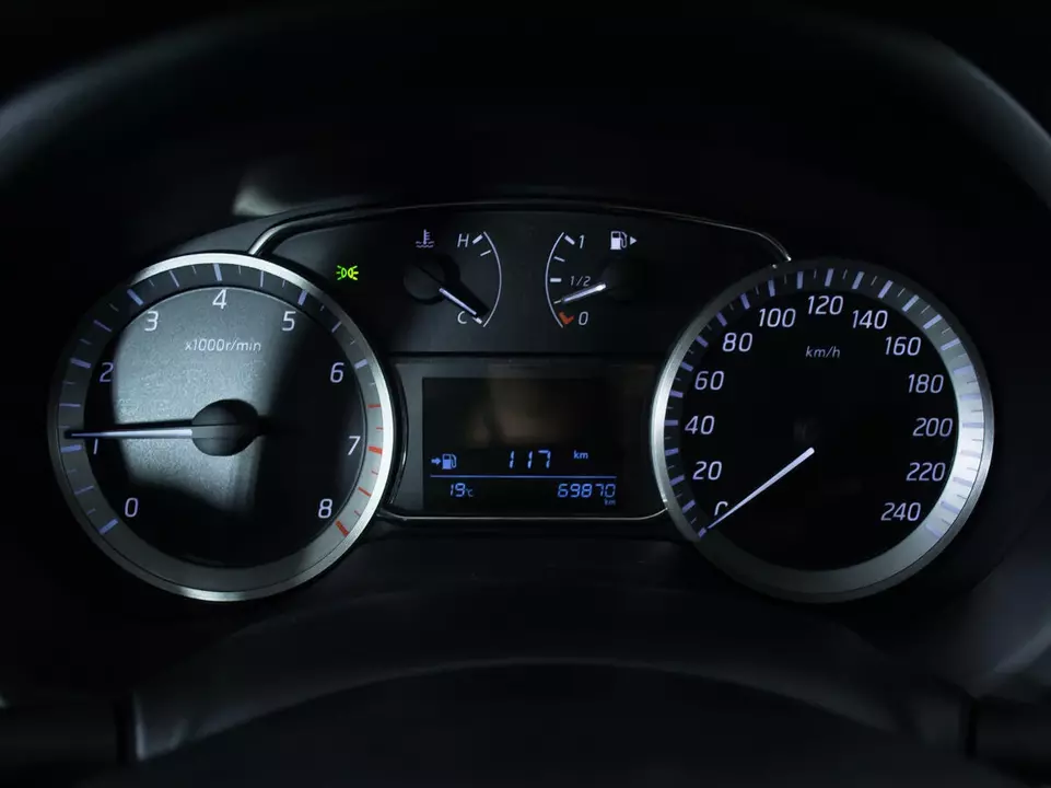 Nissan Tiida, фото №11