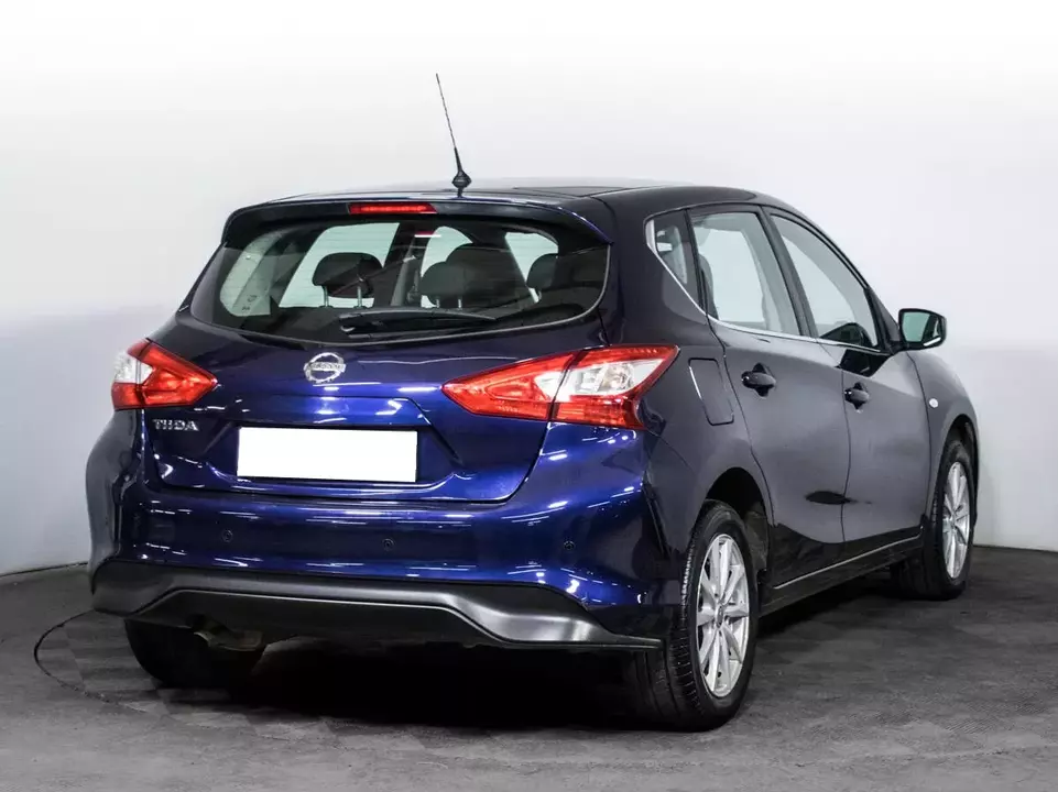 Nissan Tiida, фото №5