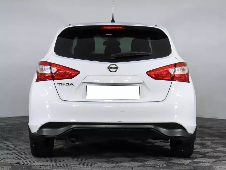 Nissan Tiida, фото №6