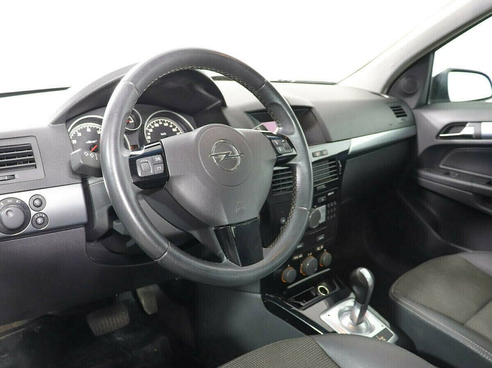Opel Astra H Рестайлинг, фото №8