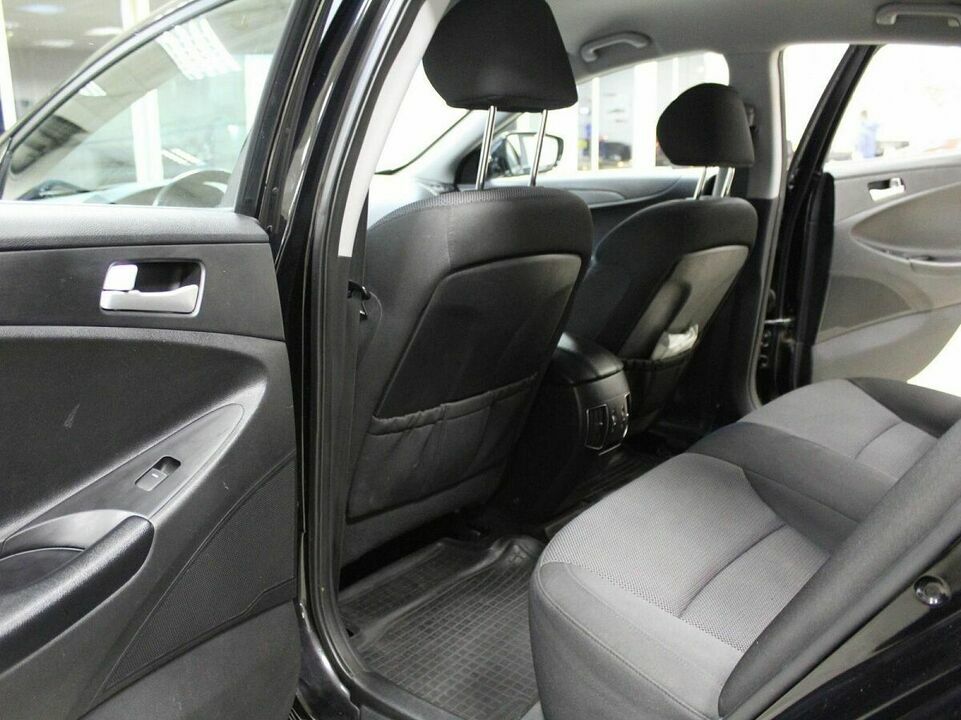 Hyundai Sonata VI (YF), фото №9