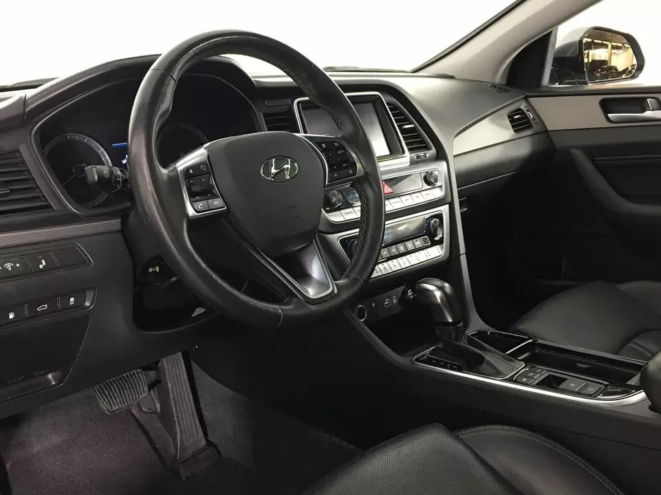 Hyundai Sonata, фото №16