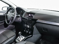 Opel Astra H Рестайлинг, фото №8