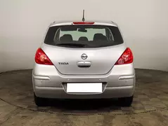 Nissan Tiida, фото №3