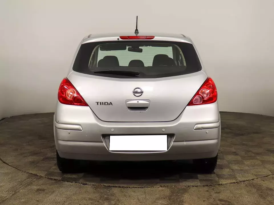 Nissan Tiida, фото №3