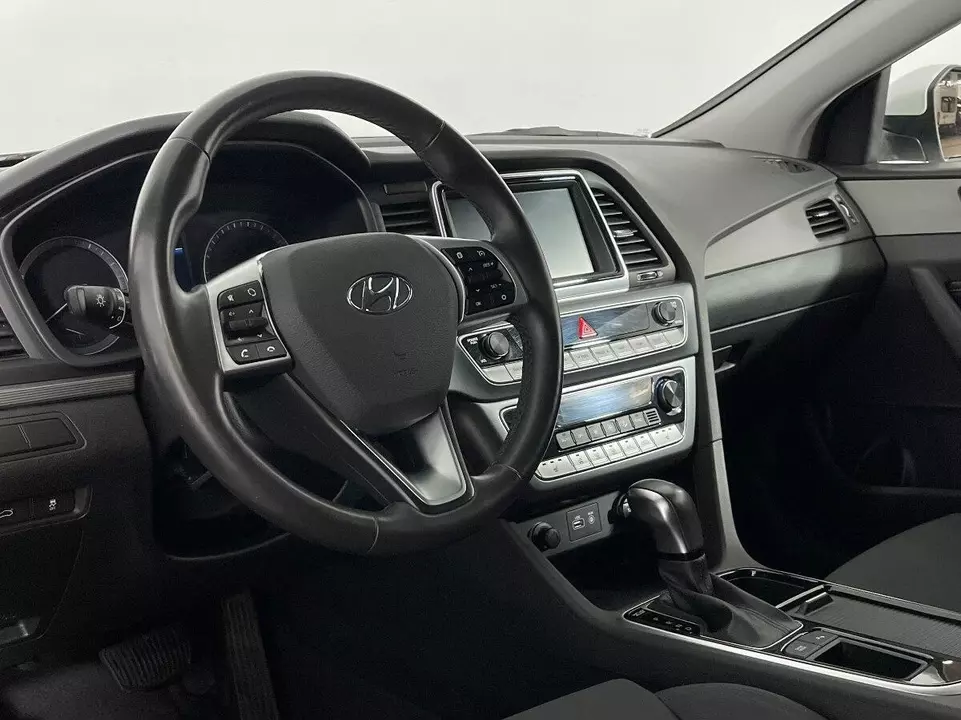 Hyundai Sonata, фото №16