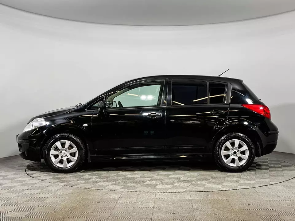 Nissan Tiida, фото №8