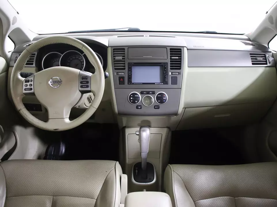Nissan Tiida, фото №12