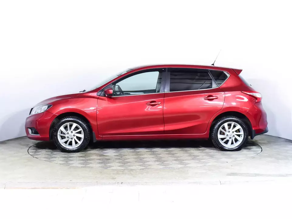 Nissan Tiida, фото №8