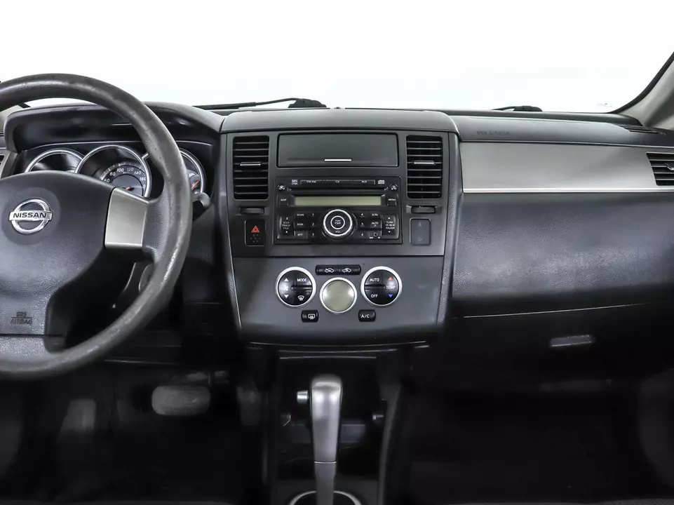 Nissan Tiida, фото №12